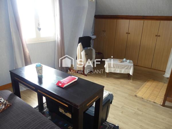 Maison familiale avec sous-sol total.