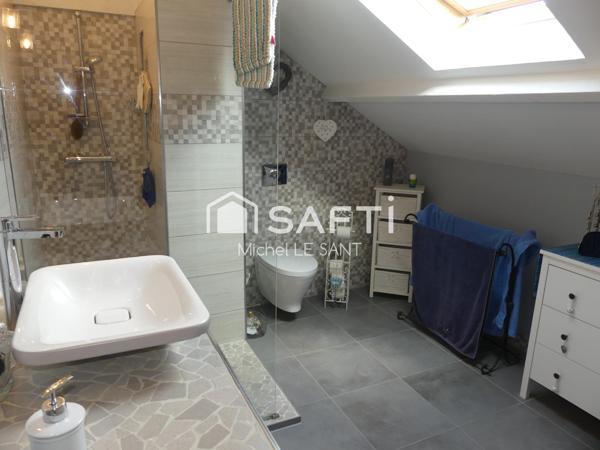 Maison familiale avec sous-sol total.