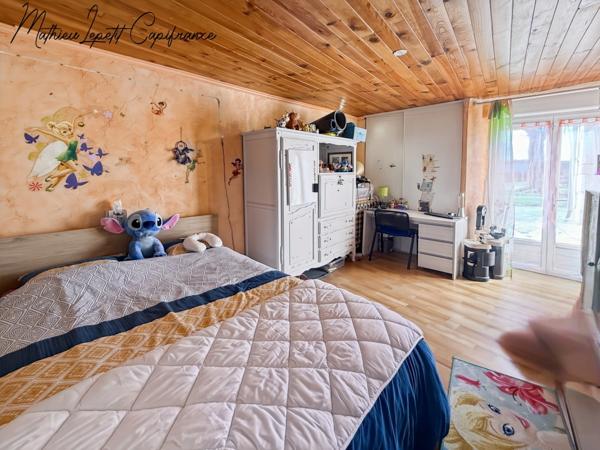 Dpt Dordogne (24), à vendre maison P5 - Terrain de 4321 M²– campagne d’Antonne-et-Trigonant – 120 m²