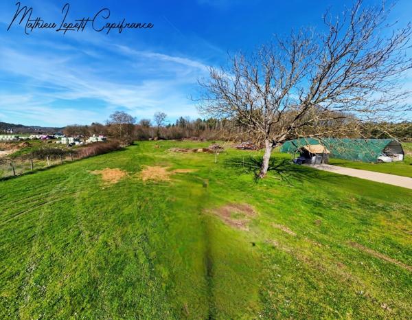 Dpt Dordogne (24), à vendre maison P5 - Terrain de 4321 M²– campagne d’Antonne-et-Trigonant – 120 m²