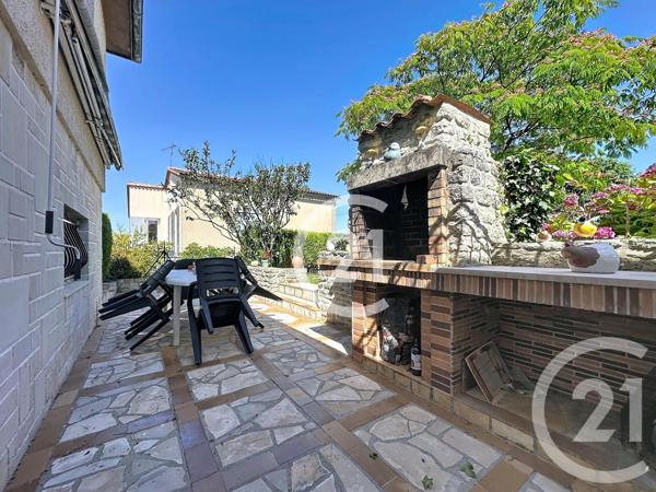 Maison à vendre  4 pièces - 102 m 2   COGNAC  - 16