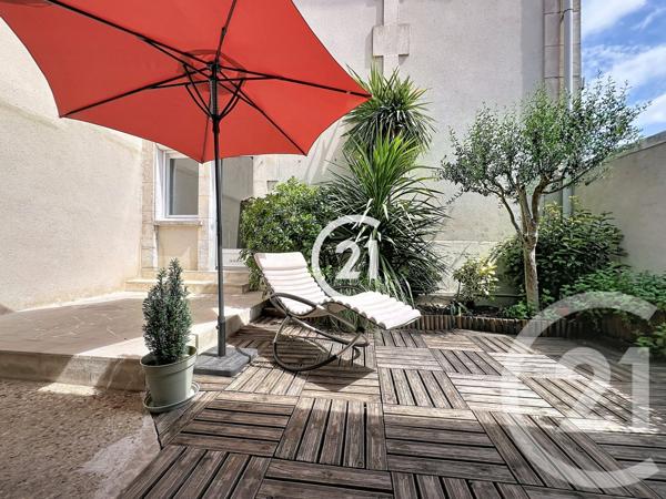 Maison à vendre  4 pièces - 102 m 2   COGNAC  - 16