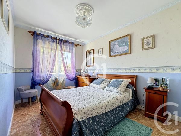 Maison à vendre  4 pièces - 102 m 2   COGNAC  - 16