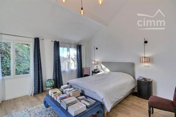 Maison Atypique de 9 pièces à Gournay sur Marne
