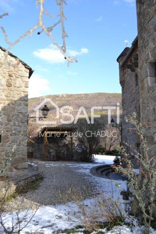 Château du XIIIème siècle, Dépendances30 mm Des Vans