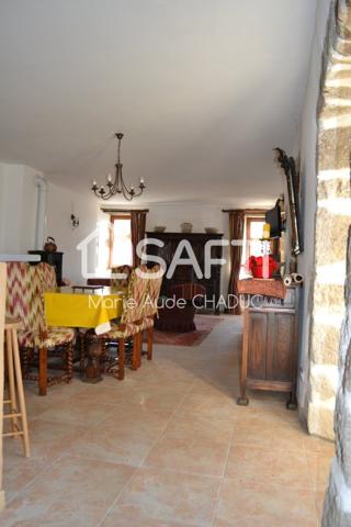 Château du XIIIème siècle, Dépendances30 mm Des Vans