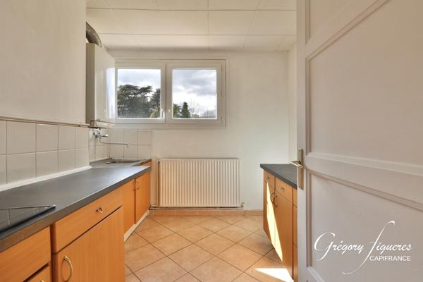 T3 de 55 m² avec balcon – 2 chambres – Saint-Étienne Proche cours Fauriel et Parc de l’Europe