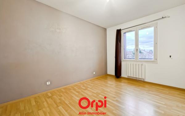 Appartement à vendre    3 pièces • 76,21 m2 Montluçon