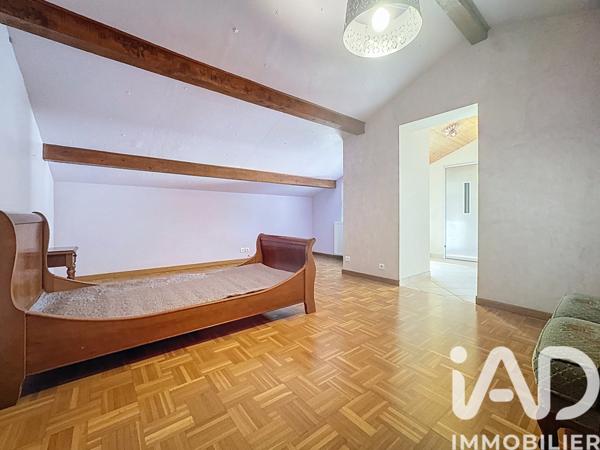 Maison à vendre 10 pièces 210 m² Quintal