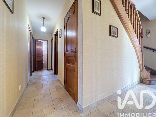 Maison à vendre 10 pièces 210 m² Quintal