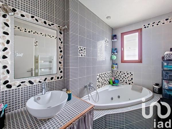 Maison à vendre 4 pièces 71 m² Boissise-le-Roi