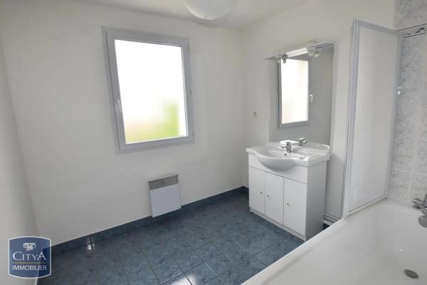 Maison à louer 4 pièces 86.42m² Cholet (49300)
