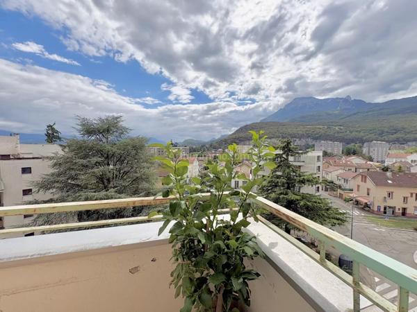 Vente                                                      Appartement
                        
                     4 pièces                      81 m2                     à Fontaine