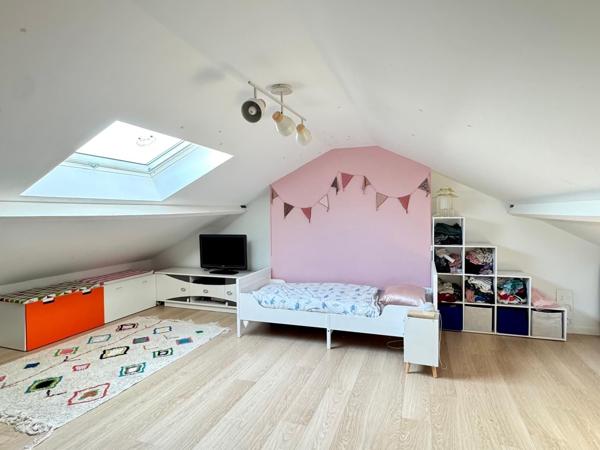 MAISON JARDIN GARAGE 5 CHAMBRES