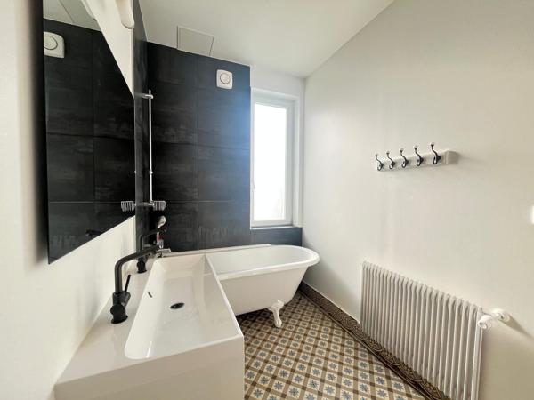 MAISON JARDIN GARAGE 5 CHAMBRES