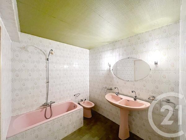 Maison à vendre  10 pièces - 242 m2 COURNON D AUVERGNE - 63