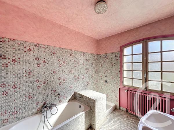 Maison à vendre  10 pièces - 242 m2 COURNON D AUVERGNE - 63