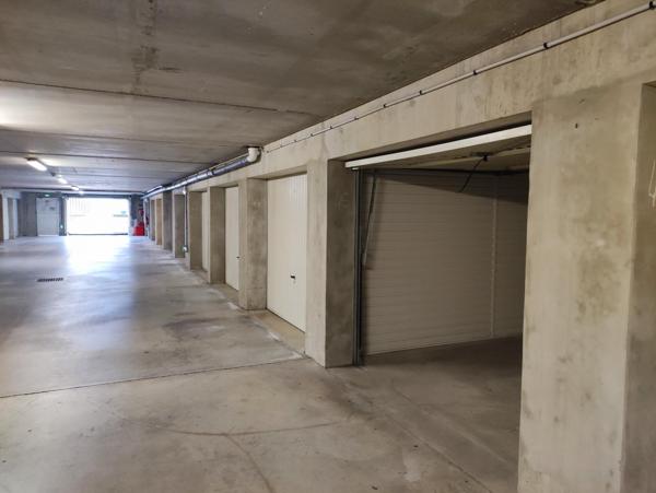 Parking · Location Chevigny St Sauveur (21800)
