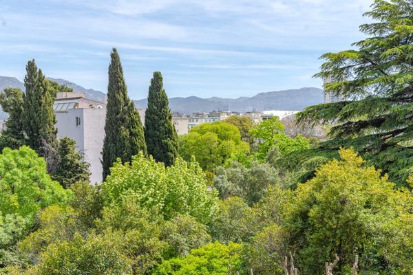 MARSEILLE 8ᵉ – RUE PARADIS | APPARTEMENT DE CARACTÈRE AVEC BALCONS, GARAGE EN OPTION