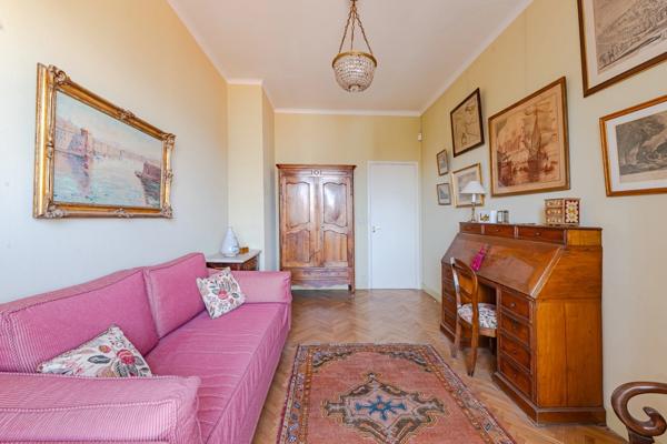 MARSEILLE 8ᵉ – RUE PARADIS | APPARTEMENT DE CARACTÈRE AVEC BALCONS, GARAGE EN OPTION