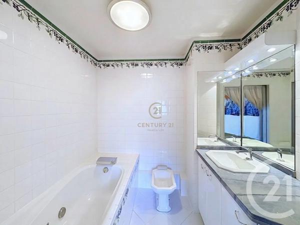 Appartement T4 à vendre  4 pièces - 109,94 m 2   LYON  - 69004