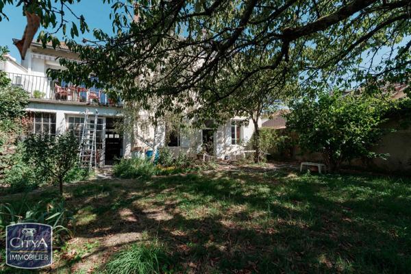 Maison à vendre 9 pièces 240m² Cusset (03300)