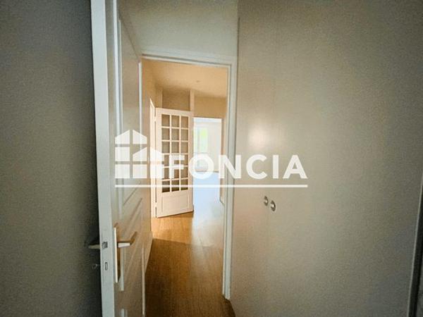 Location Appartement 3 pièces 100.1 m² - 12 ALLEE DES DELIEUSES Louveciennes 78430