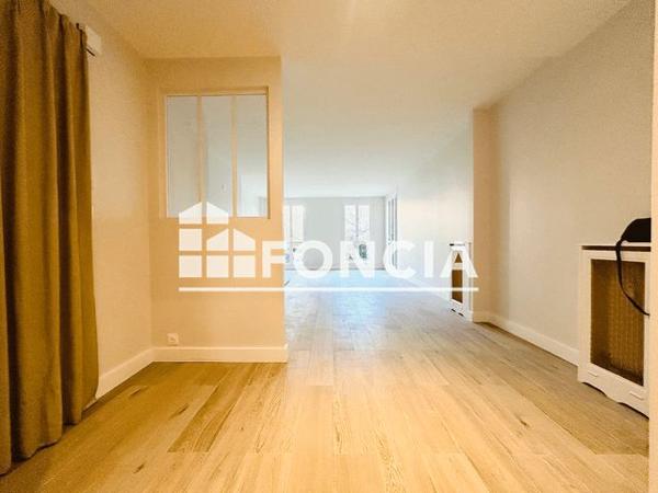 Location Appartement 3 pièces 100.1 m² - 12 ALLEE DES DELIEUSES Louveciennes 78430