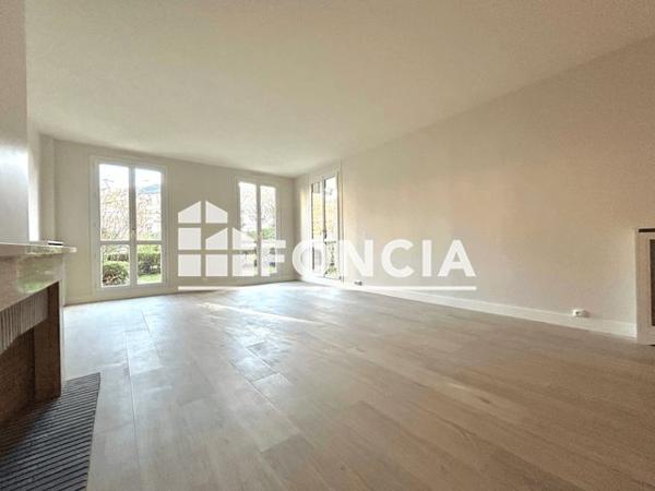 Location Appartement 3 pièces 100.1 m² - 12 ALLEE DES DELIEUSES Louveciennes 78430