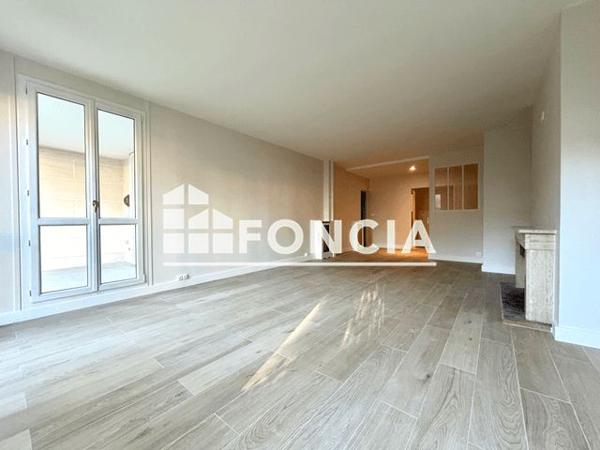 Location Appartement 3 pièces 100.1 m² - 12 ALLEE DES DELIEUSES Louveciennes 78430