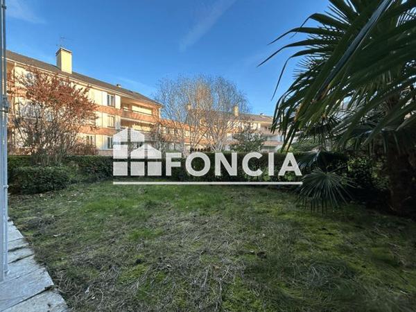 Location Appartement 3 pièces 100.1 m² - 12 ALLEE DES DELIEUSES Louveciennes 78430