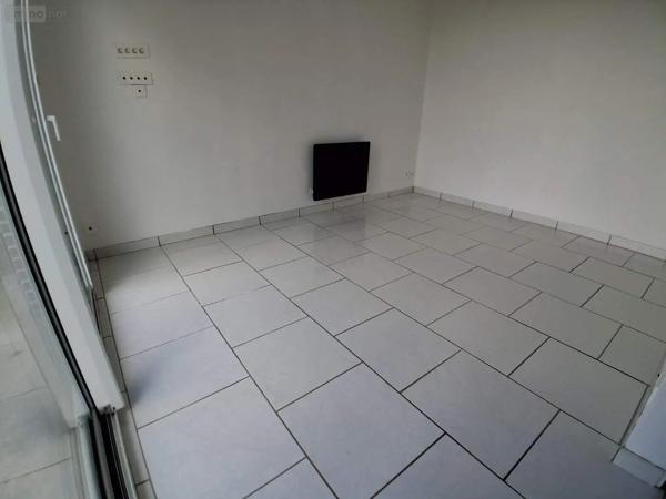 Location - Maison Lesquielles-Saint-Germain 02120 5 pièces 79 m 2