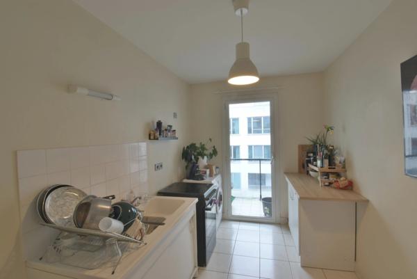Appartement de 82m2 avec balcon, ascenseur et parking – Lille Europe