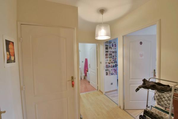 Appartement de 82m2 avec balcon, ascenseur et parking – Lille Europe