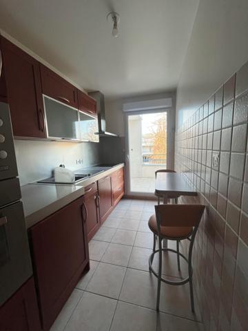 Belle appartement type F3 d'une superficie de 67,39m² avec balcon/ terrasse dans les hauteurs de MONTMORENCY