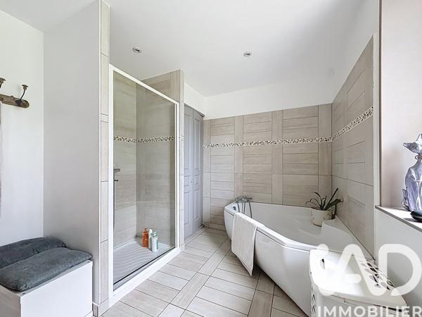 Maison à vendre 5 pièces 146 m² Sambin