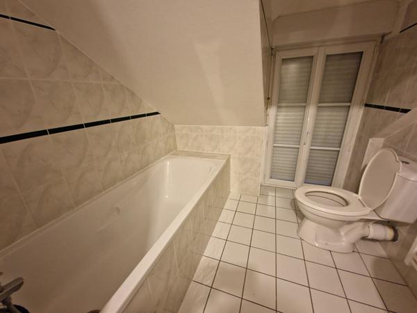 a louer T4 EN DUPLEX 5 MN DE BRISSAC