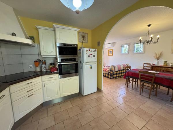 Vente                                                      Maison
                        
                     4 pièces                                         à La Londe-les-Maures