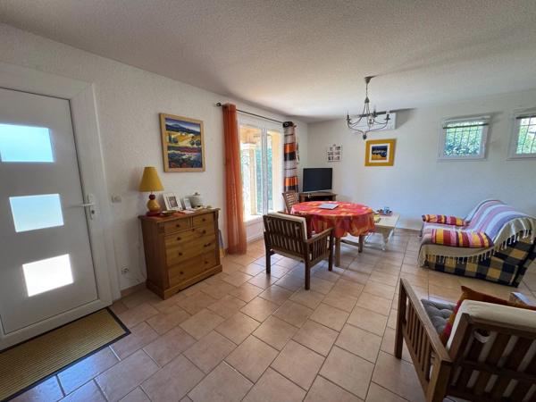 Vente                                                      Maison
                        
                     4 pièces                                         à La Londe-les-Maures