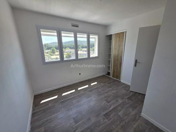 Vente                                                      Appartement
                        
                     4 pièces                      90 m2                     à Draguignan