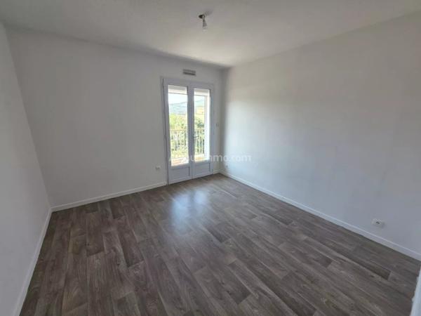 Vente                                                      Appartement
                        
                     4 pièces                      90 m2                     à Draguignan