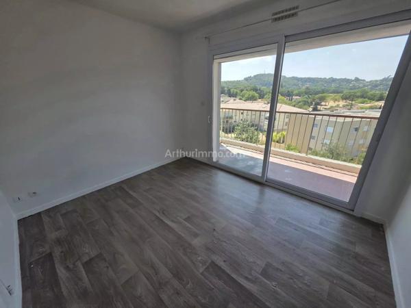 Vente                                                      Appartement
                        
                     4 pièces                      90 m2                     à Draguignan