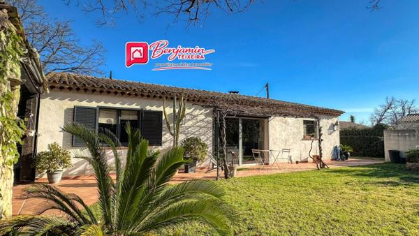 Villa Roquebrune Sur Argens 6 pièce(s) 145 m2 avec dépendance