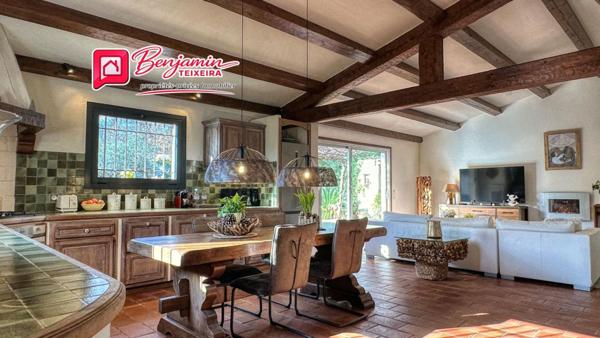 Villa Roquebrune Sur Argens 6 pièce(s) 145 m2 avec dépendance