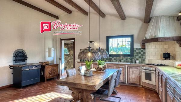 Villa Roquebrune Sur Argens 6 pièce(s) 145 m2 avec dépendance