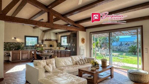 Villa Roquebrune Sur Argens 6 pièce(s) 145 m2 avec dépendance