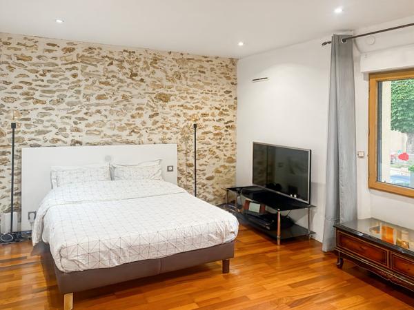 Maison de ville et de caractère  – 170 m² – Terrasse 25 m² –  Ozoir-La-Ferrière