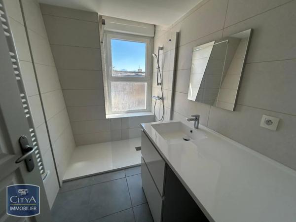 Appartement à louer 3 pièces 73.89m² Aix-les-Bains (73100)