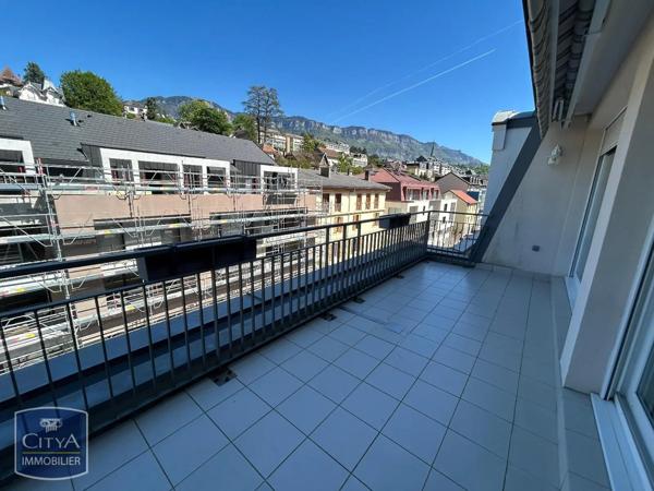 Appartement à louer 3 pièces 73.89m² Aix-les-Bains (73100)