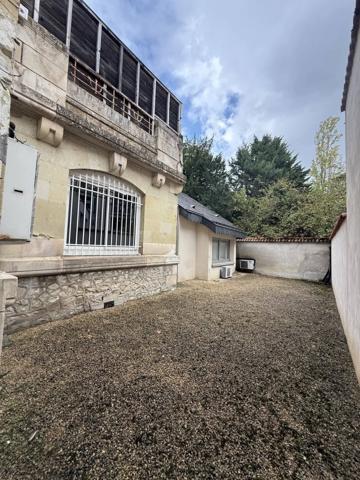 Local professionnel - 163 m²